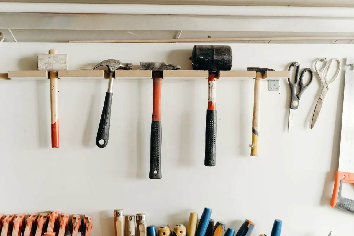 Tools & DIY scene representing Arc & Bead
