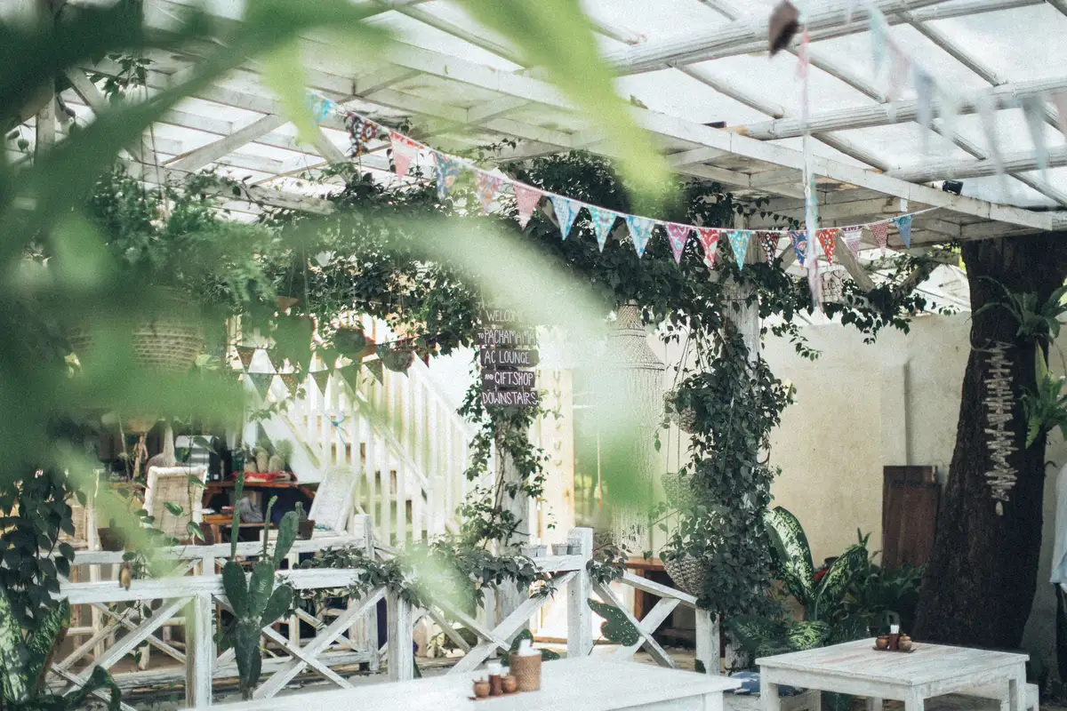 Outdoor & garden scene representing Slat & Shade